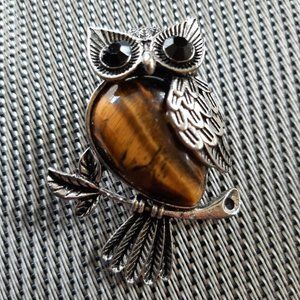 Owl Pendant with Tiger Eye Colored Stone NEW